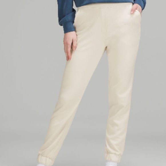 Lululemon Softstreme Pants – Size 6 – Bone - Relaxed High-Rise – Light Wear - Picture 1 of 3